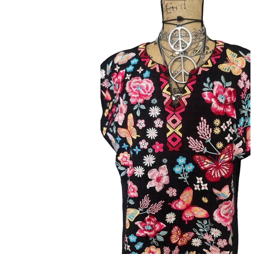 NWOT - SAVANNA JANE - women's Shift Embroidered dress - SIZE SMALL - Picture 10 of 16
